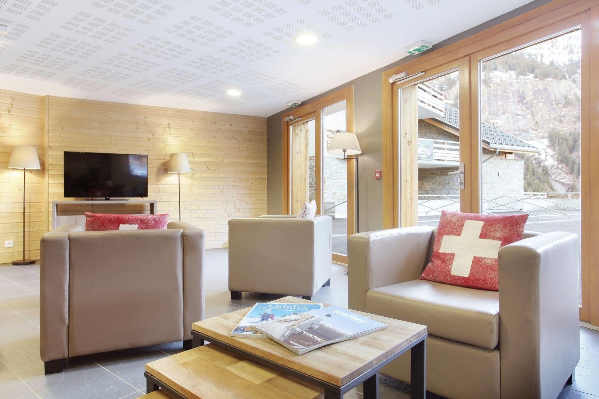 ווז'אני Residence Goelia Le Crystal מראה חיצוני תמונה